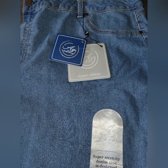 A3 Classic Denim Blue Jeans Distressed 26W NWT - Picture 2 of 7